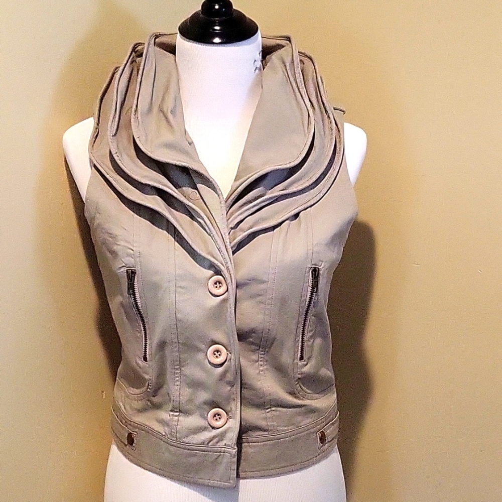 Kaki vest